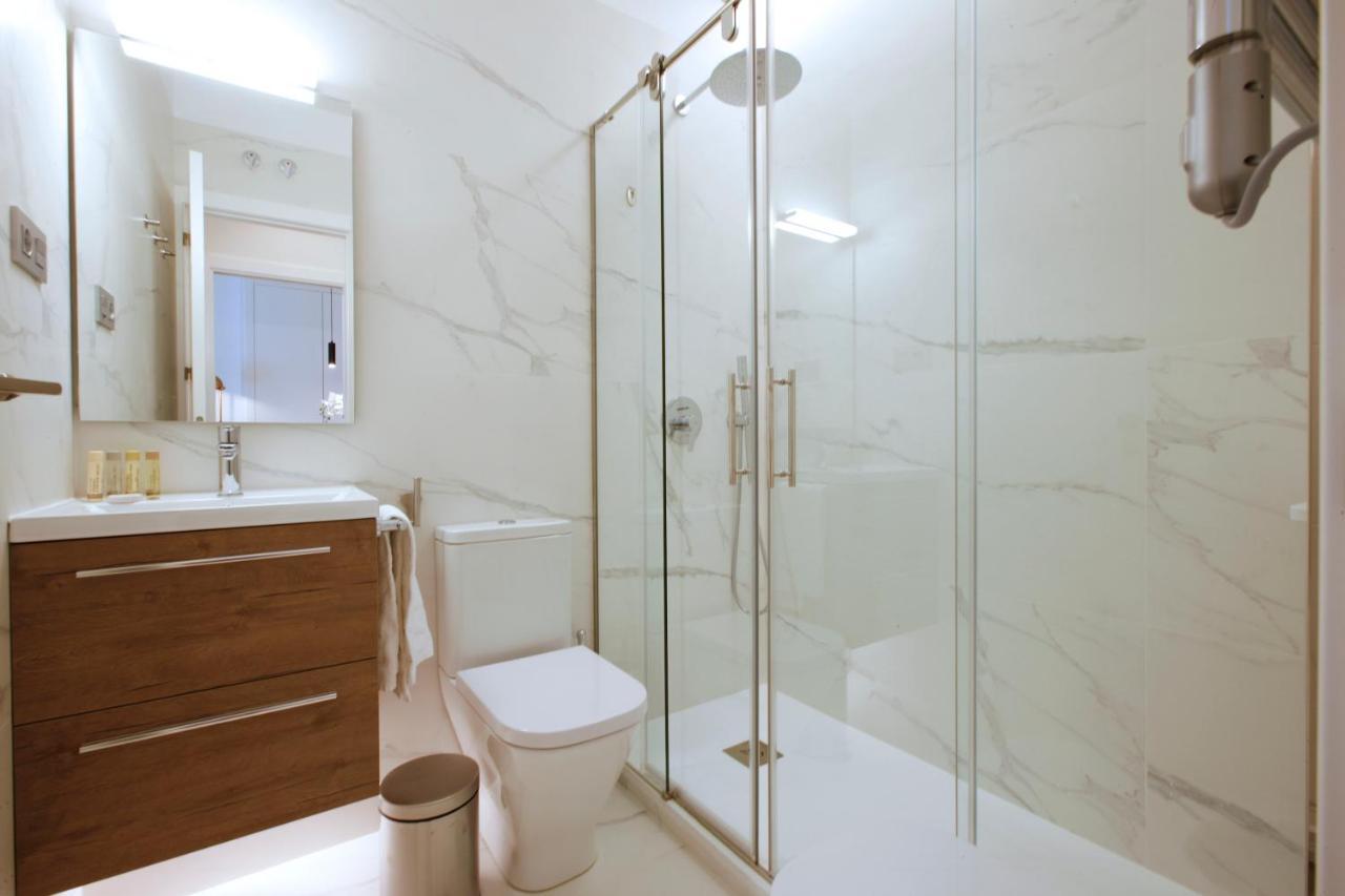 Tirso Suite Madrid Extérieur photo
