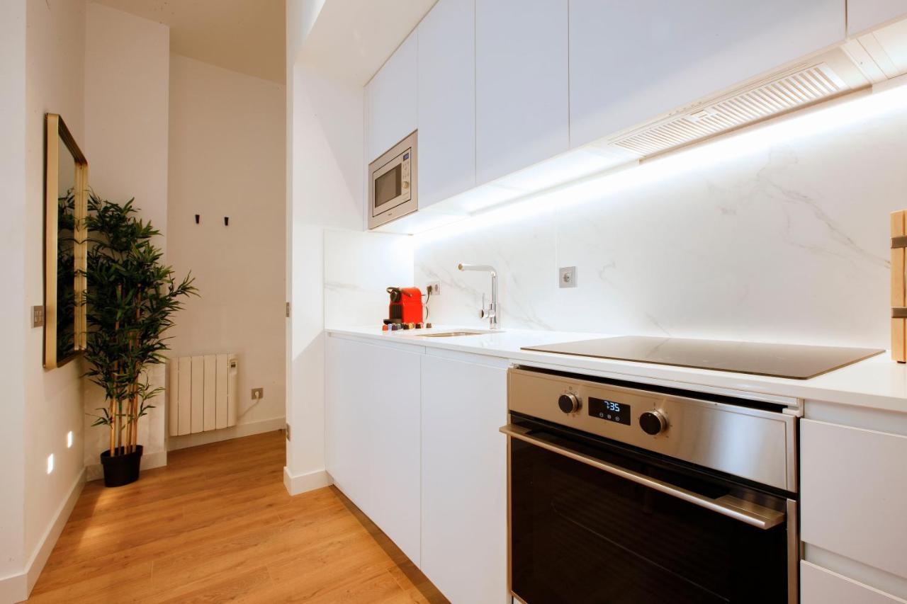 Tirso Suite Madrid Extérieur photo