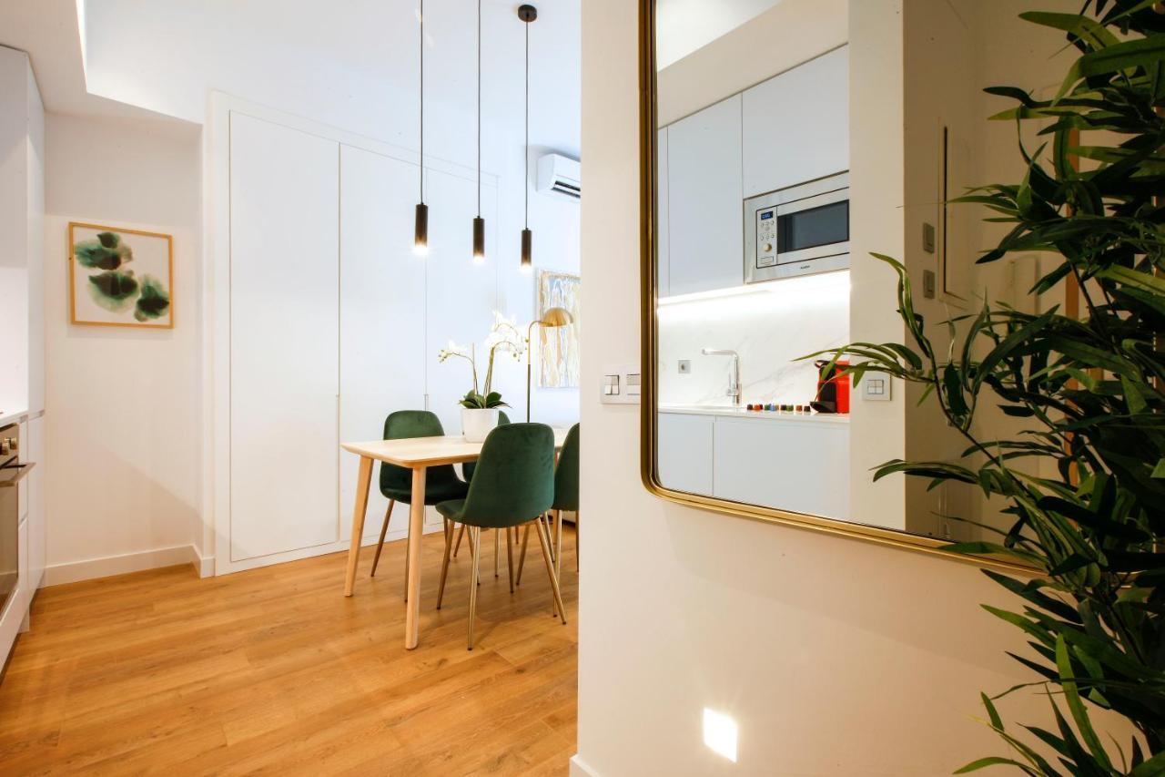 Tirso Suite Madrid Extérieur photo