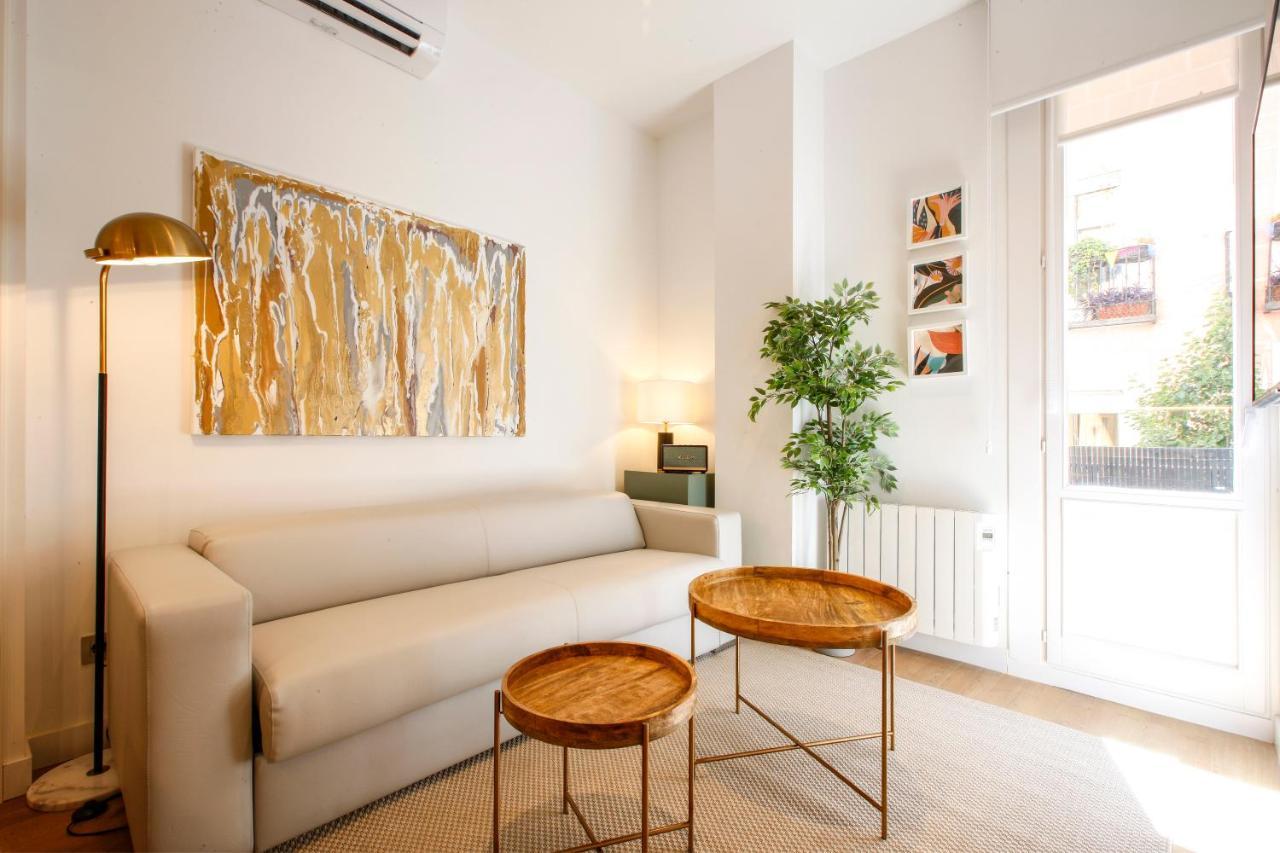 Tirso Suite Madrid Extérieur photo