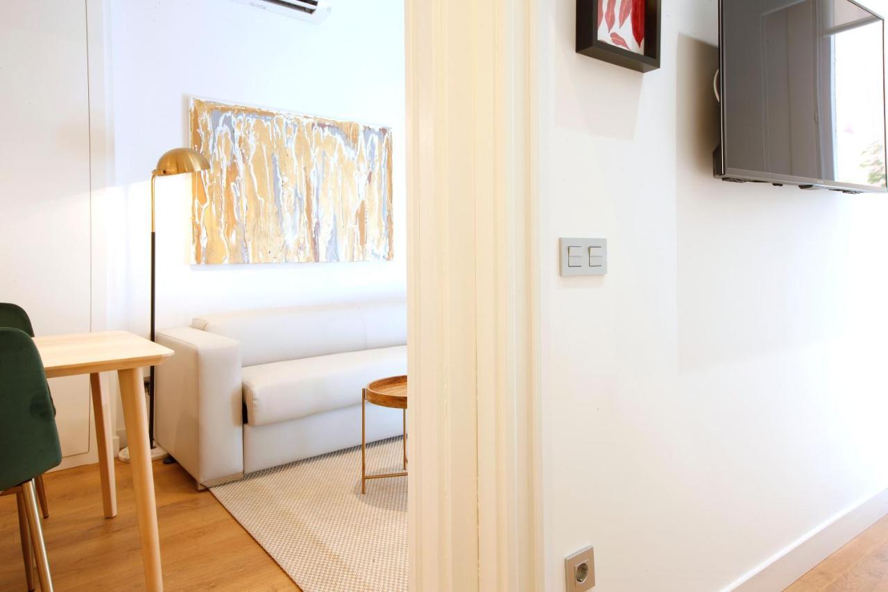Tirso Suite Madrid Extérieur photo